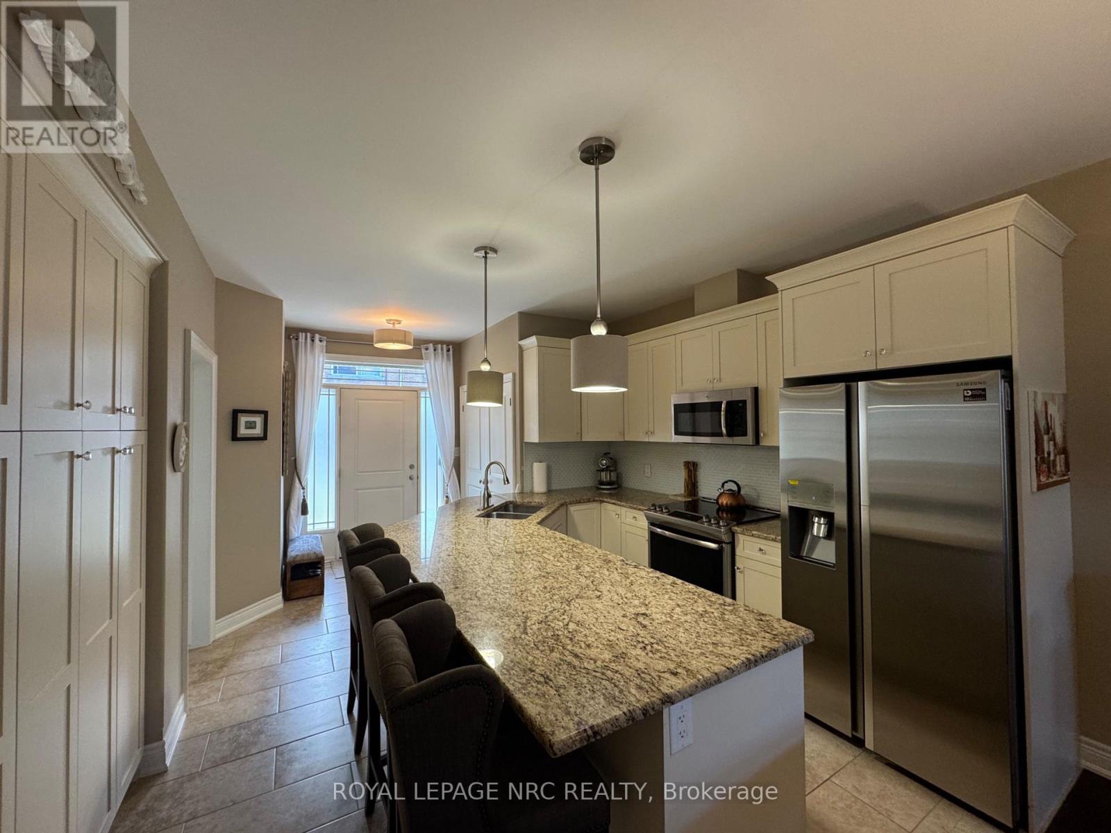 2 - 6186 Dorchester Road, Niagara Falls, Ontario  L2G 5T2 - Photo 5 - X13560722