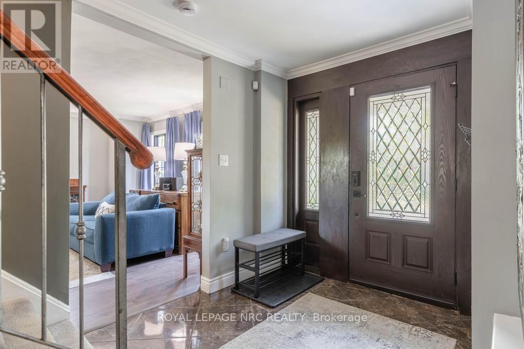 15 Wychwood Road, St. Catharines, Ontario  L2R 3S1 - Photo 14 - X13561520