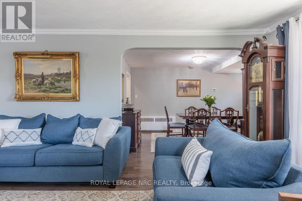 15 Wychwood Road, St. Catharines, Ontario  L2R 3S1 - Photo 19 - X13561520