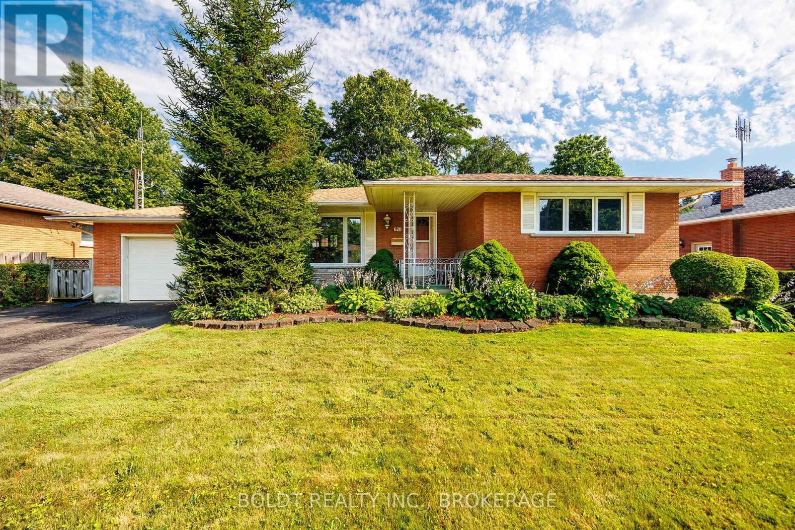 620 SCOTT STREET, St. Catharines, Ontario