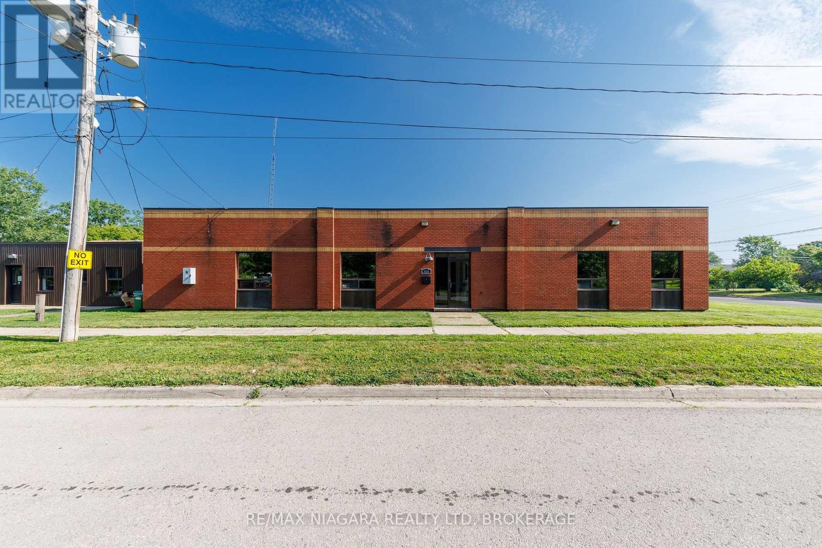 408 Jarvis Street, Fort Erie, Ontario  L2A 2T1 - Photo 4 - X13562010