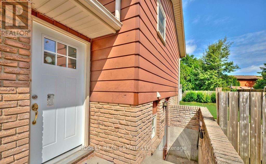 30 VIA DELL MONTE STREET, St. Catharines, Ontario