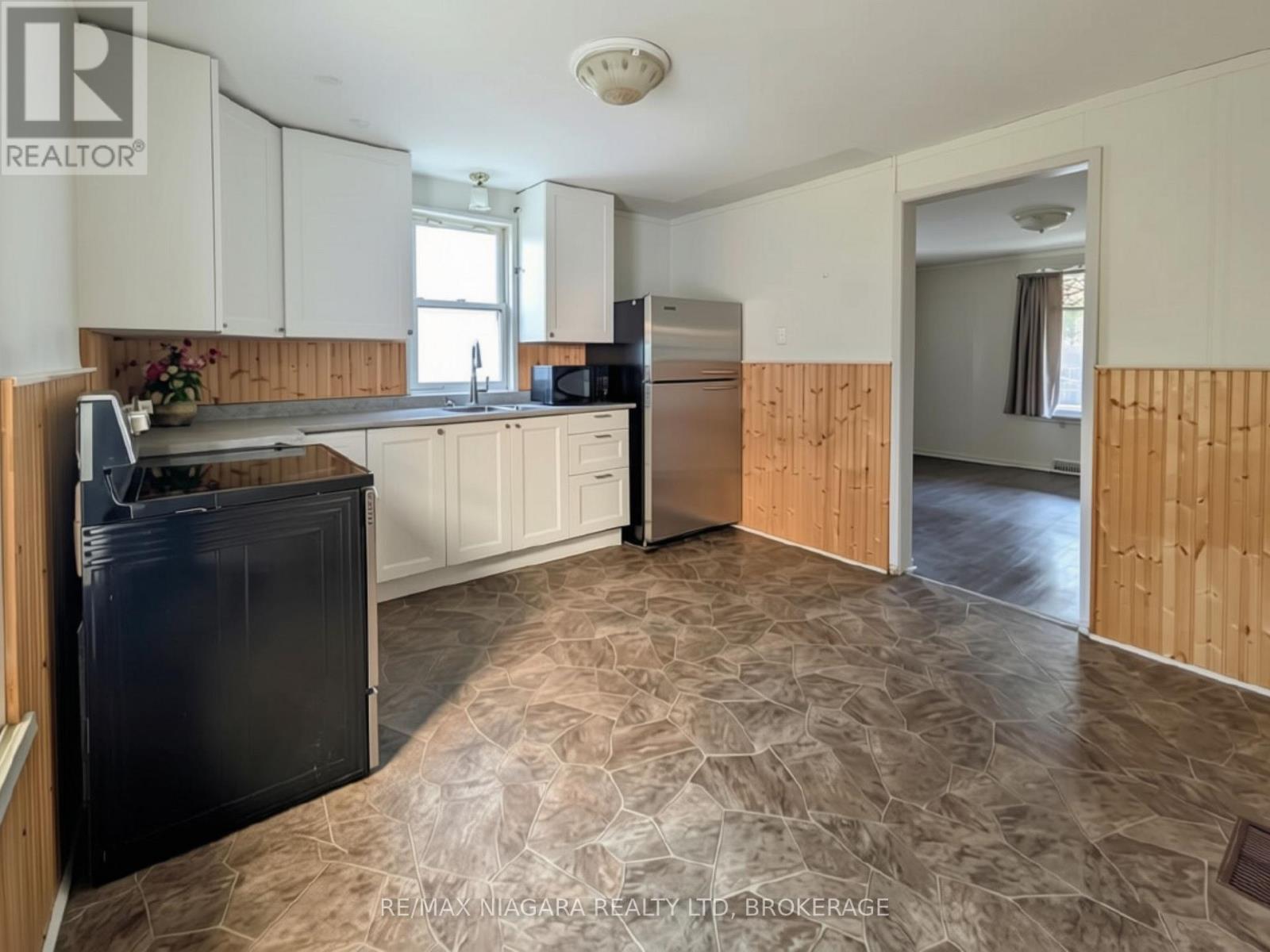 6070 Culp Street, Niagara Falls, Ontario  L2G 2B7 - Photo 3 - X13563240