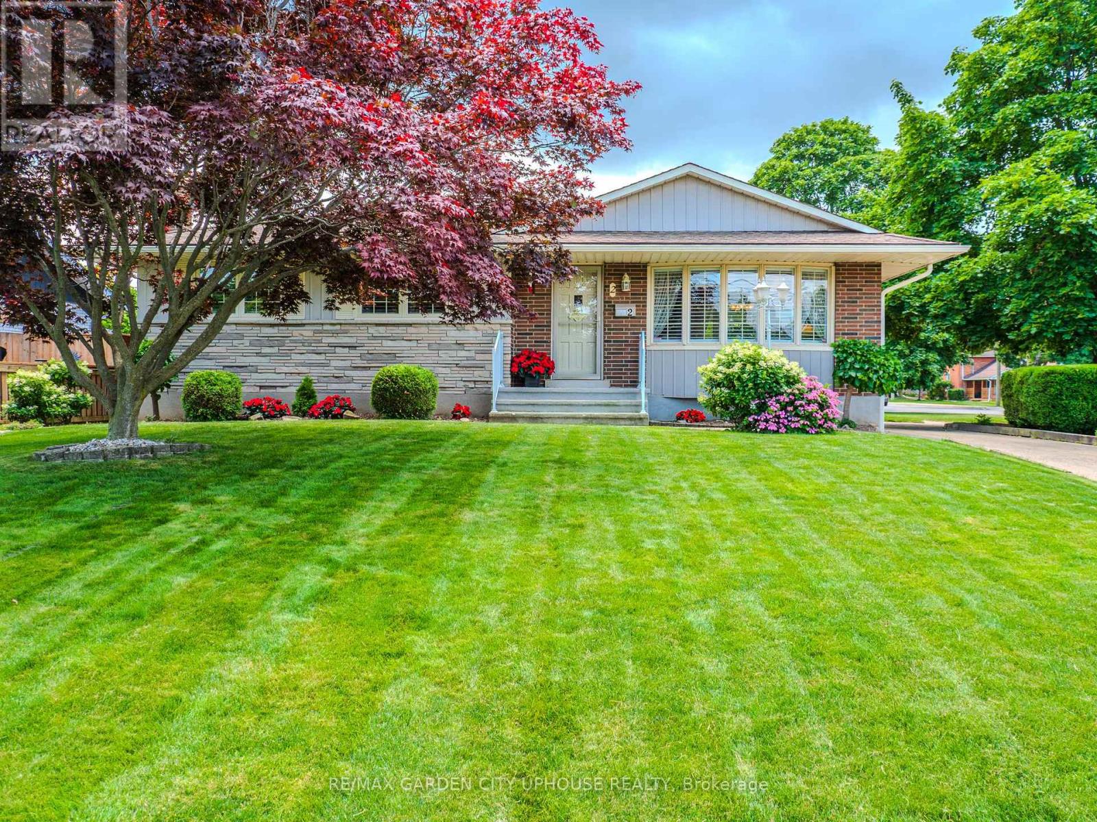 2 CROYDON DRIVE, St. Catharines, Ontario