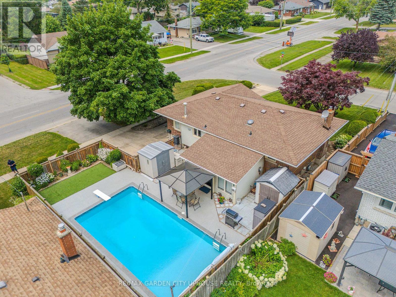 2 Croydon Drive, St. Catharines, Ontario  L2M 1J2 - Photo 2 - X13563462