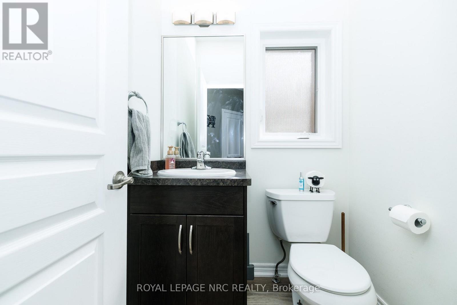 12 Wilfrid Laurier Crescent, St. Catharines, Ontario  L2P 0A4 - Photo 14 - X13564128