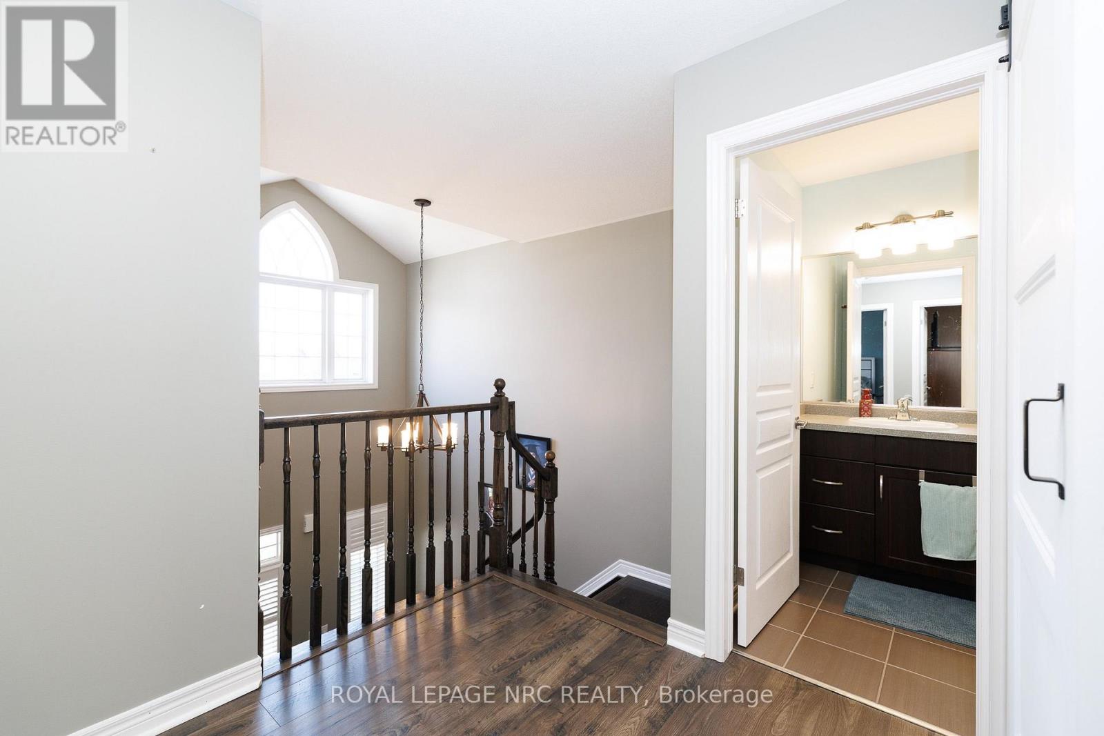 12 Wilfrid Laurier Crescent, St. Catharines, Ontario  L2P 0A4 - Photo 16 - X13564128