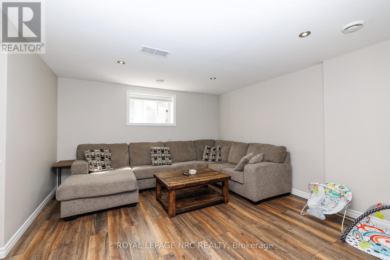 12 Wilfrid Laurier Crescent, St. Catharines, Ontario  L2P 0A4 - Photo 32 - X13564128