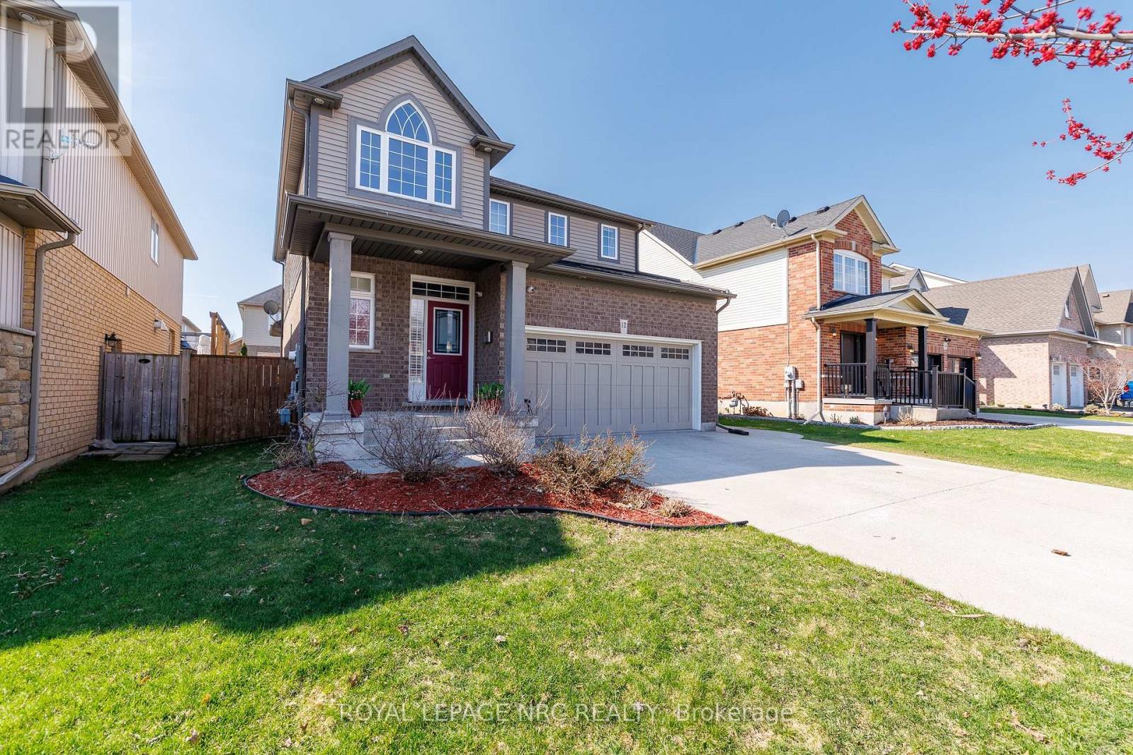 12 Wilfrid Laurier Crescent, St. Catharines, Ontario  L2P 0A4 - Photo 4 - X13564128