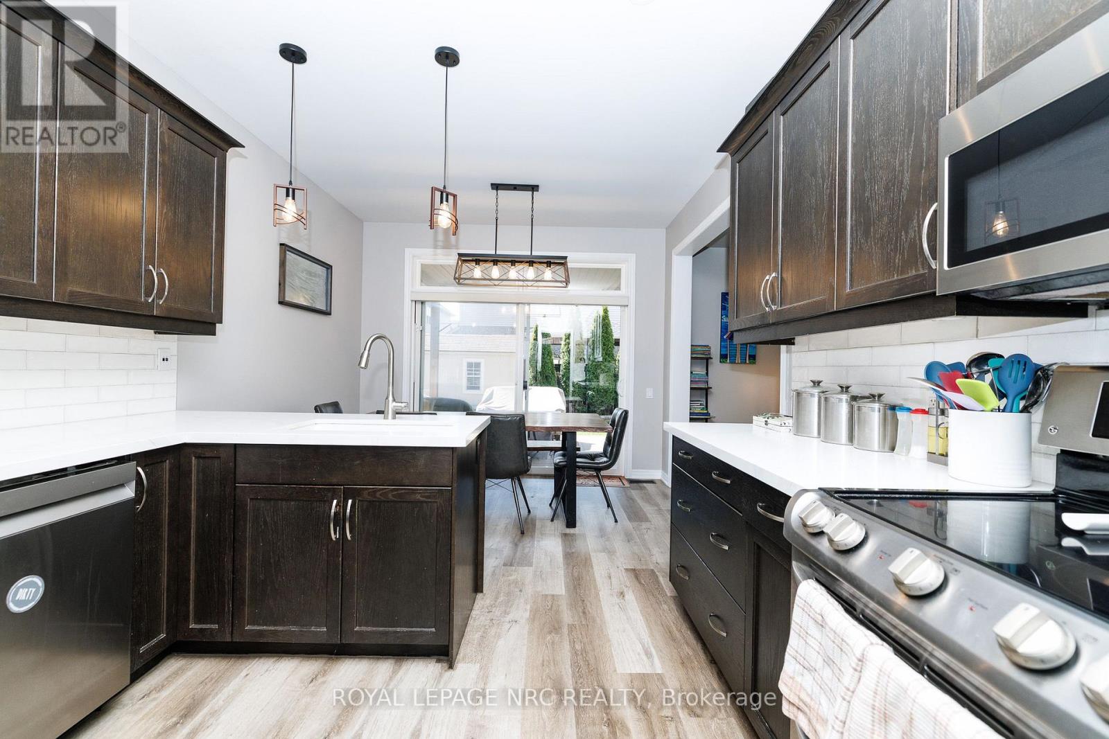 12 Wilfrid Laurier Crescent, St. Catharines, Ontario  L2P 0A4 - Photo 7 - X13564128