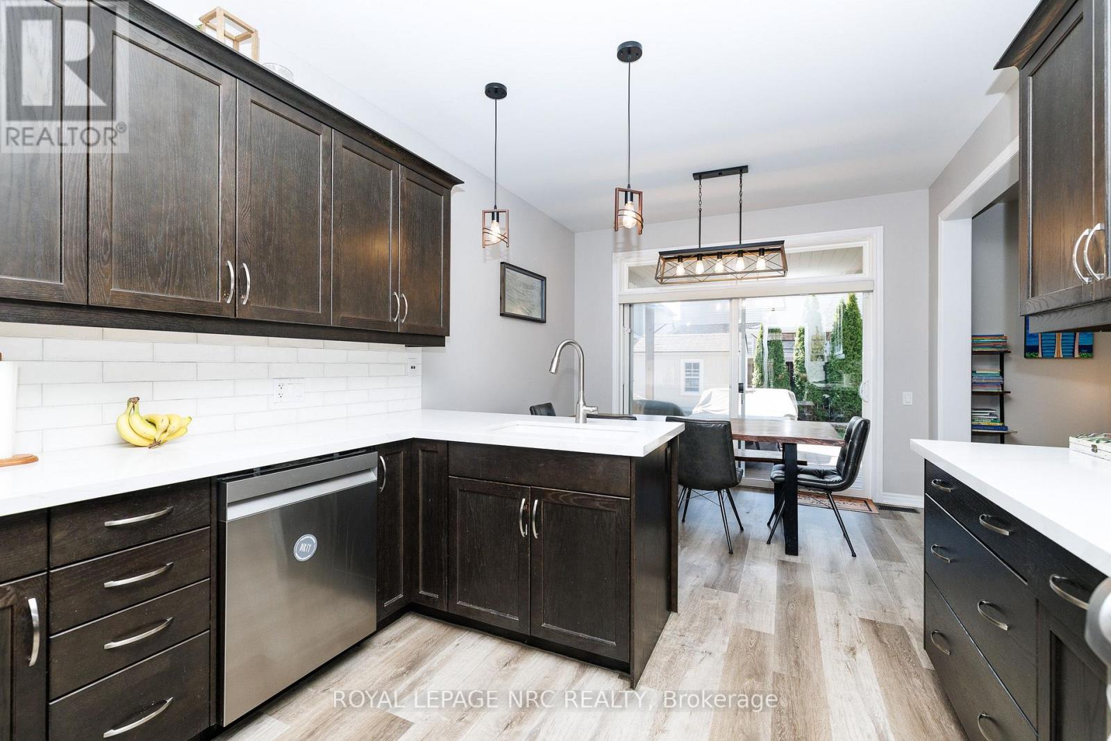 12 Wilfrid Laurier Crescent, St. Catharines, Ontario  L2P 0A4 - Photo 8 - X13564128
