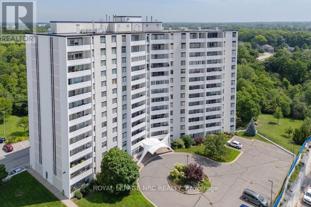 1301 - 15 Towering Heights Boulevard, St. Catharines, Ontario  L2T 3G7 - Photo 2 - X13564480