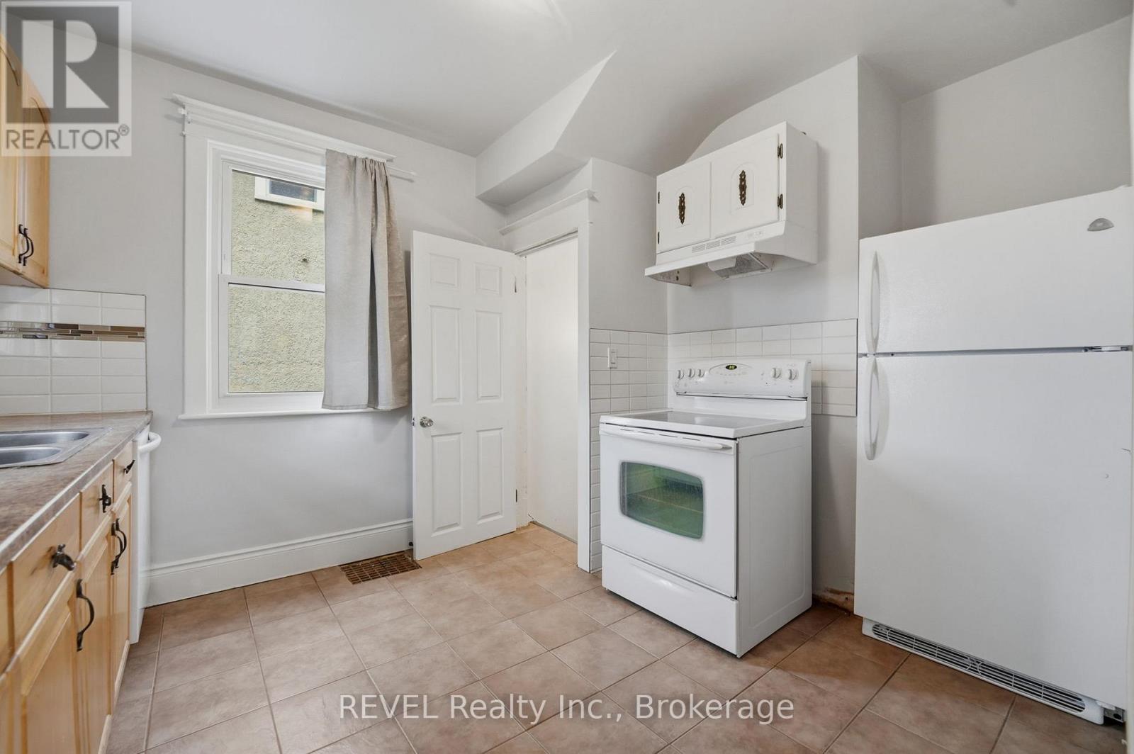 19 Victoria Street, Welland, Ontario  L3B 4L6 - Photo 10 - X13564500