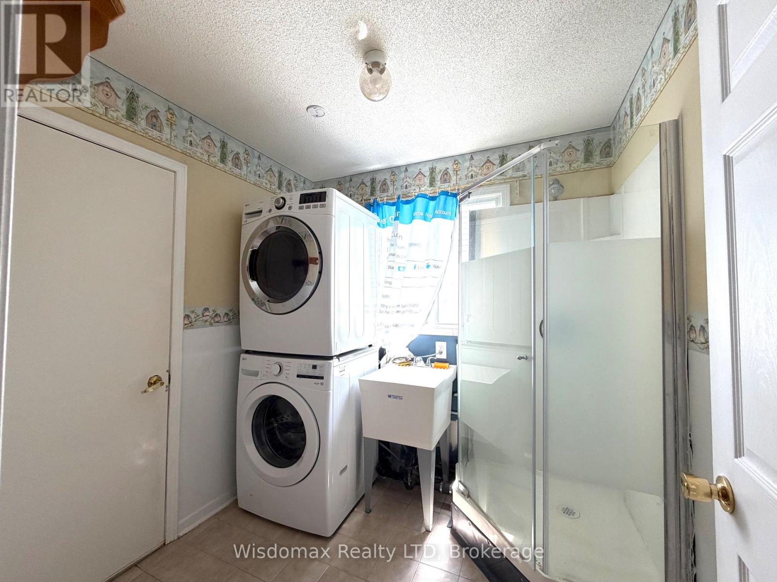 1 Crysler Crescent, Thorold, Ontario  L2V 5V2 - Photo 10 - X13565100