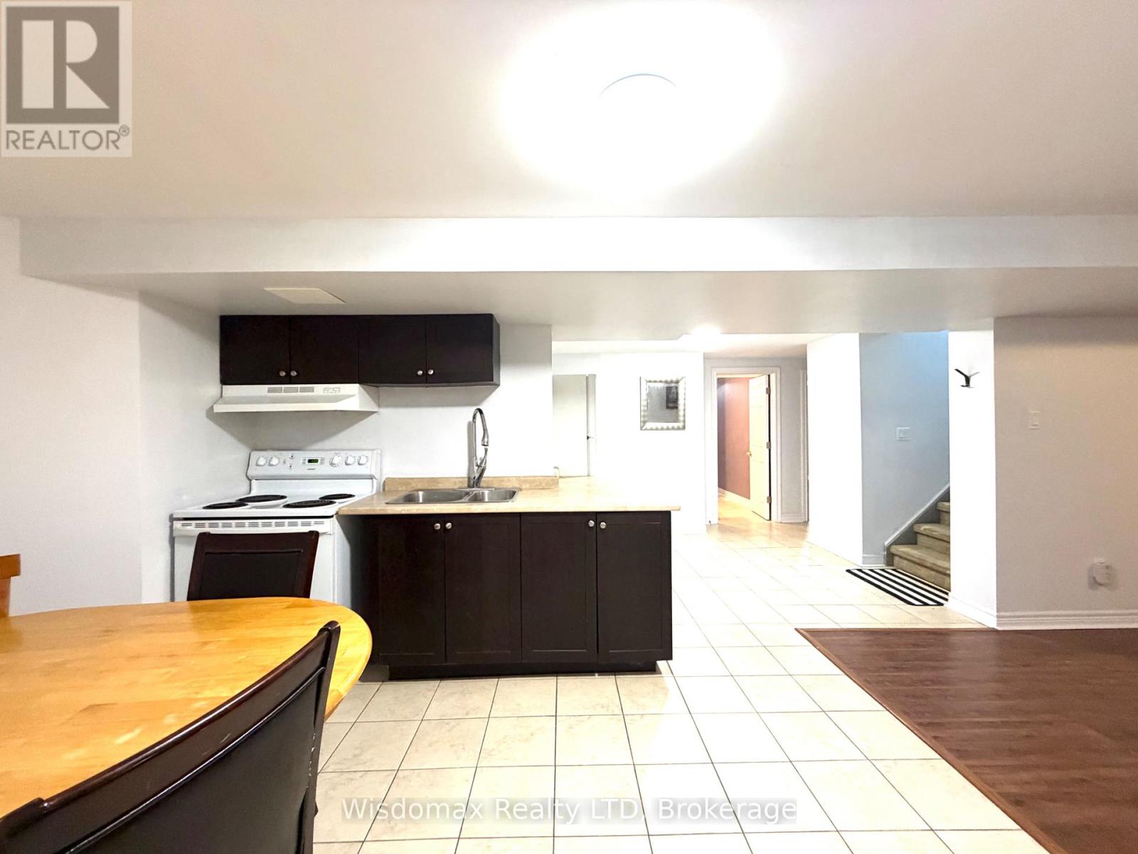 1 Crysler Crescent, Thorold, Ontario  L2V 5V2 - Photo 23 - X13565100