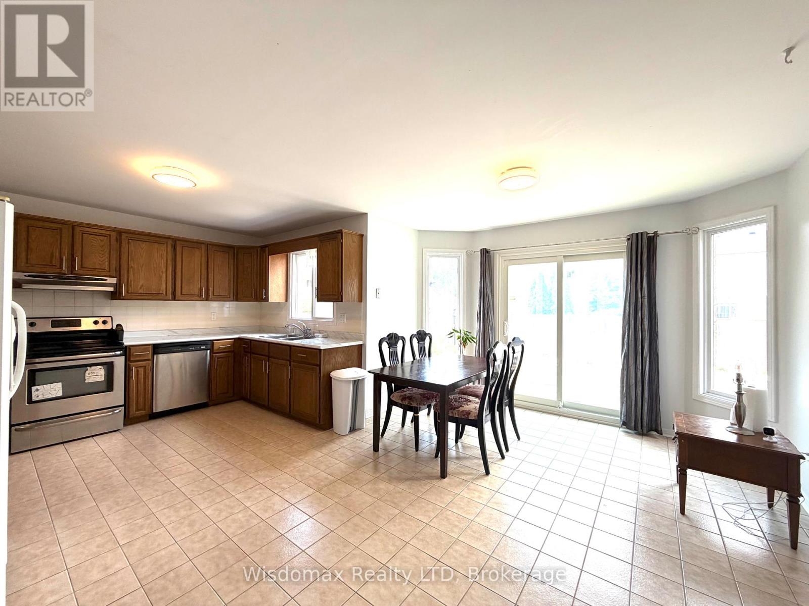 1 Crysler Crescent, Thorold, Ontario  L2V 5V2 - Photo 5 - X13565100