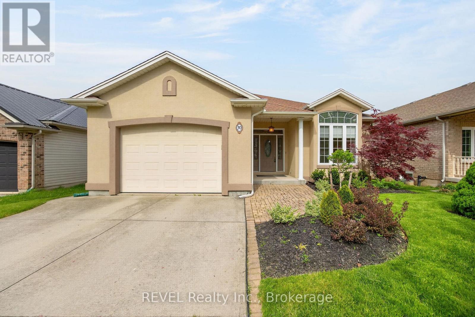 30 BIANCA DRIVE, Niagara-on-the-Lake, Ontario