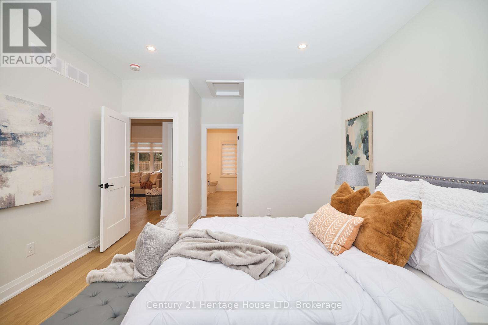 4 Meteor Street, St. Catharines, Ontario  L2S 2T1 - Photo 17 - X13565508