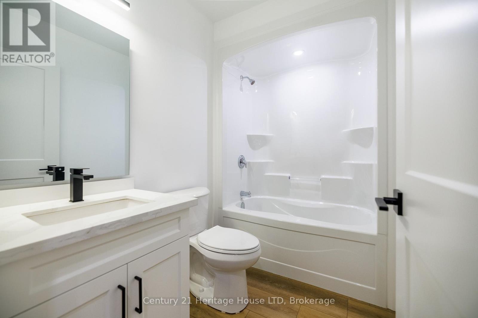 4 Meteor Street, St. Catharines, Ontario  L2S 2T1 - Photo 38 - X13565508