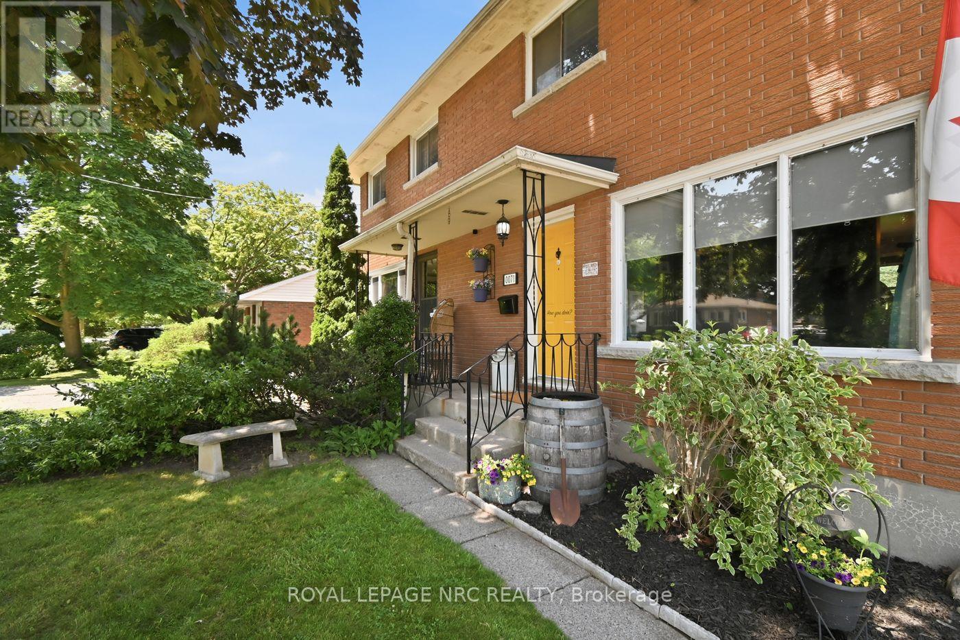 71 Wildwood Road, St. Catharines, Ontario  L2M 1E1 - Photo 2 - X13565648