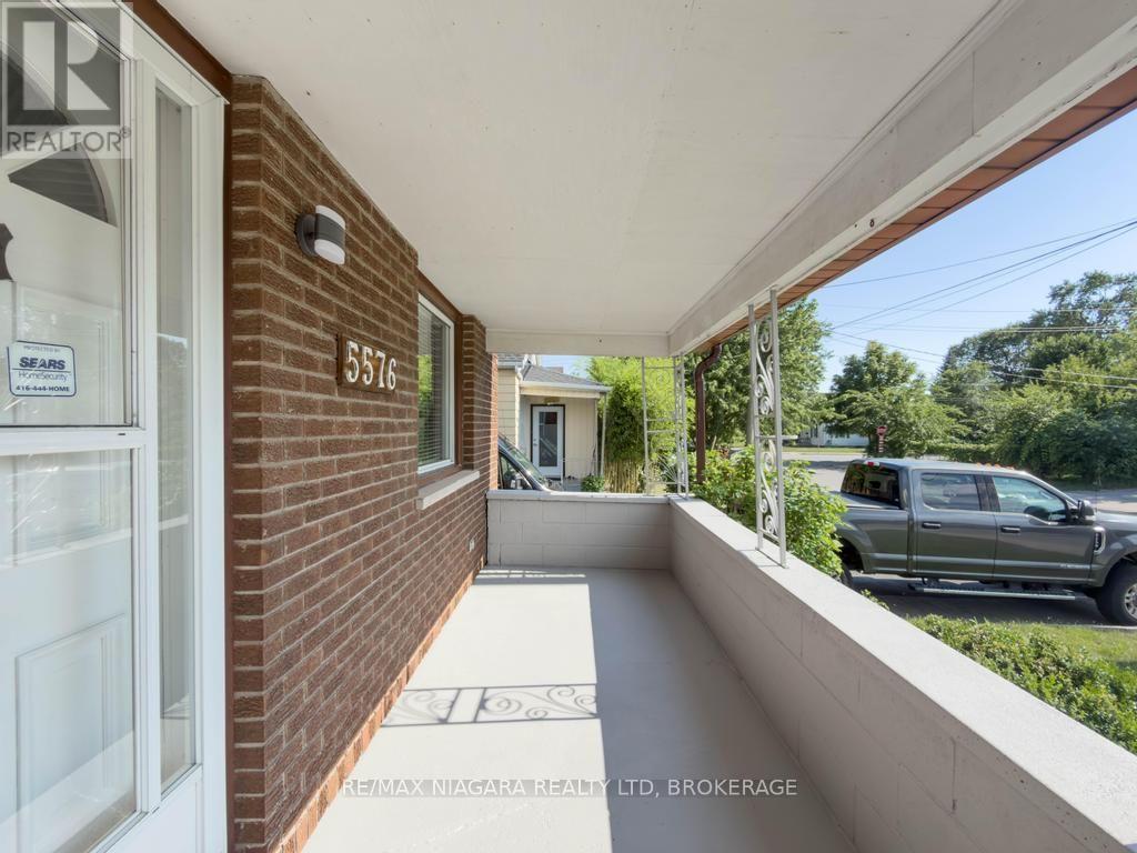 5576 Desson Avenue, Niagara Falls, Ontario  L2G 3T1 - Photo 3 - X13566314