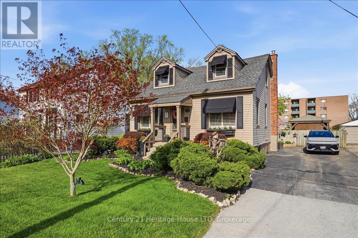 18 Northhaven Road, Welland, Ontario  L3C 1X1 - Photo 2 - X13566474