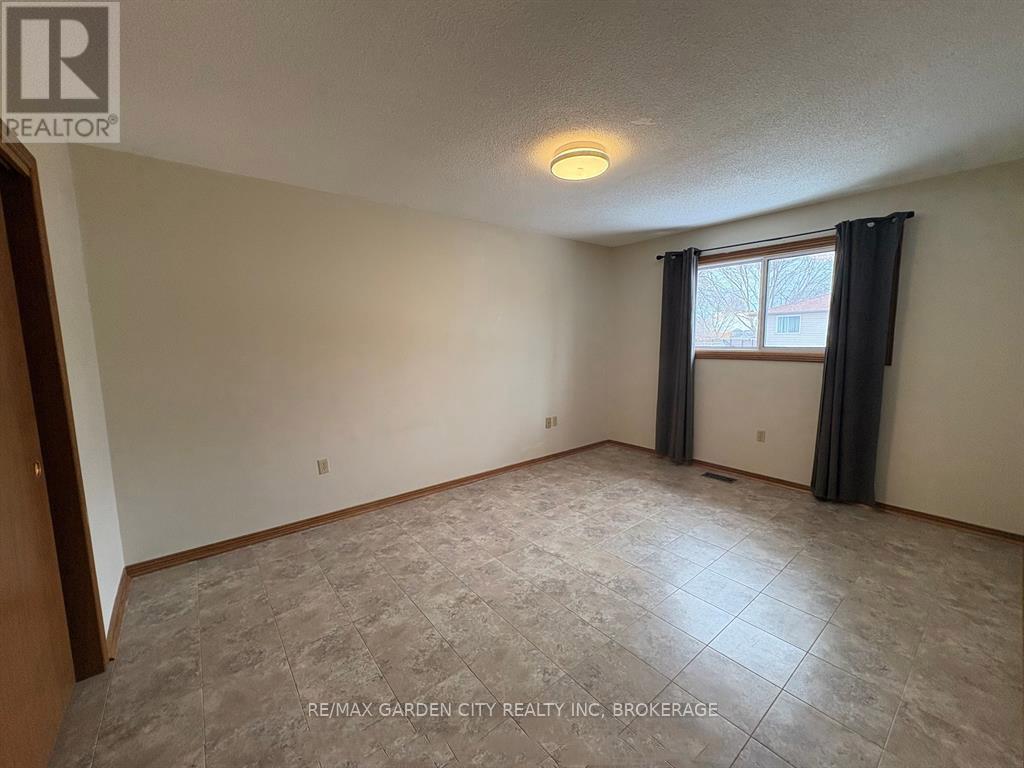 6141 Wildrose Crescent, Niagara Falls, Ontario  L2G 7T3 - Photo 16 - X13566502