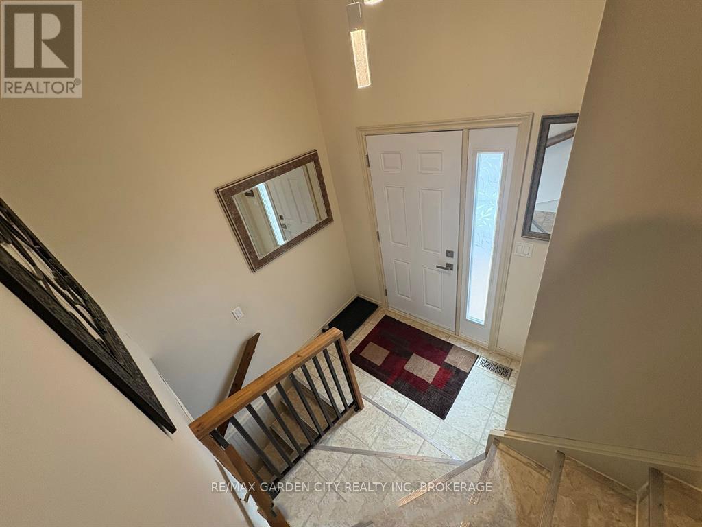 6141 Wildrose Crescent, Niagara Falls, Ontario  L2G 7T3 - Photo 2 - X13566502