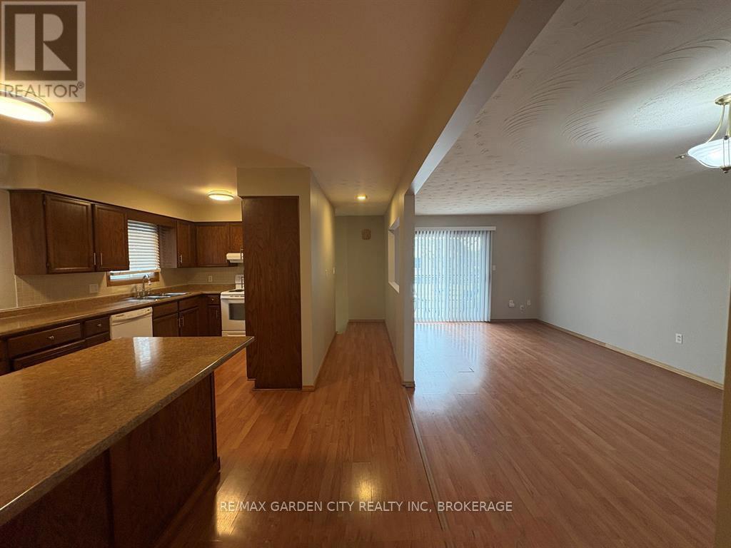 6141 Wildrose Crescent, Niagara Falls, Ontario  L2G 7T3 - Photo 4 - X13566502