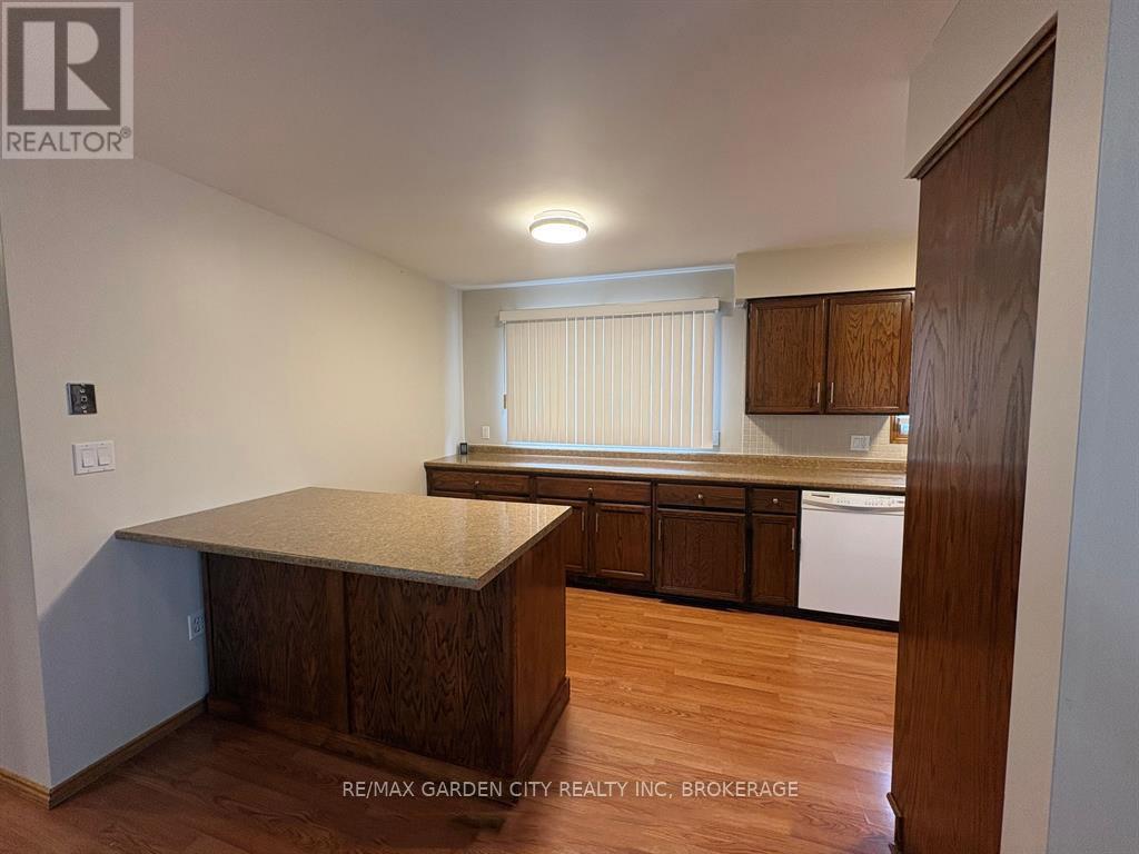 6141 Wildrose Crescent, Niagara Falls, Ontario  L2G 7T3 - Photo 7 - X13566502