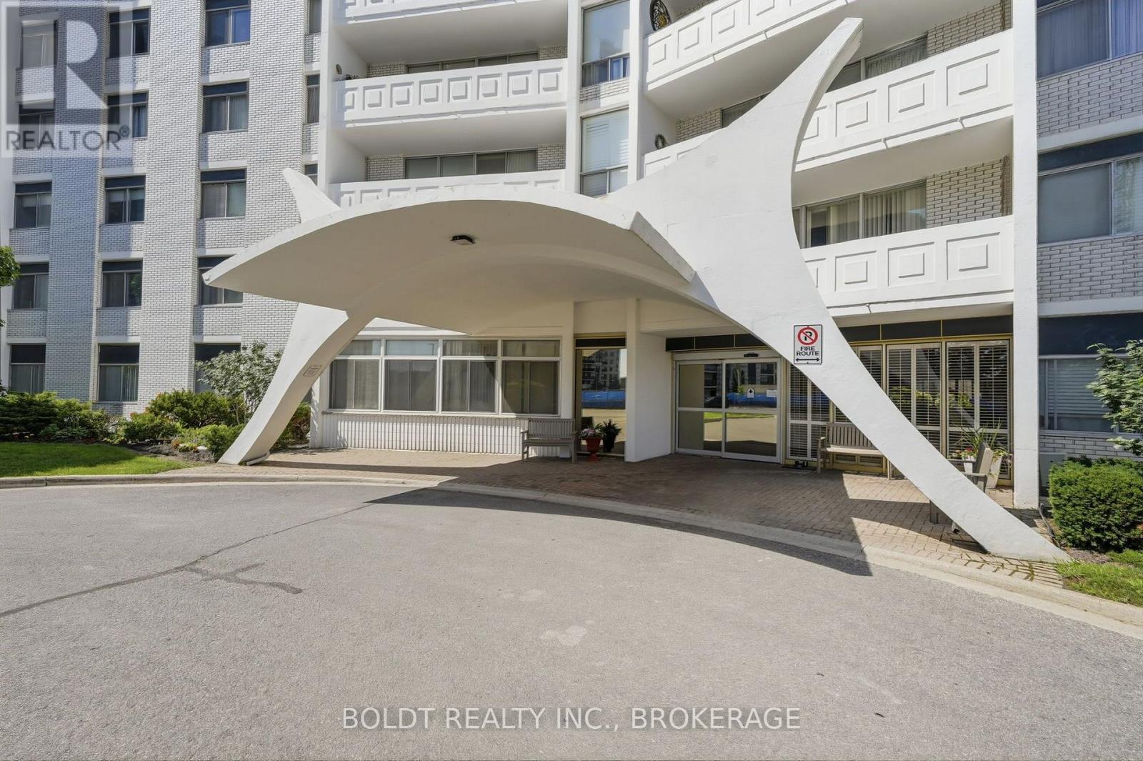 504 - 15 Towering Heights Boulevard, St. Catharines, Ontario  L2T 3G7 - Photo 5 - X13566614