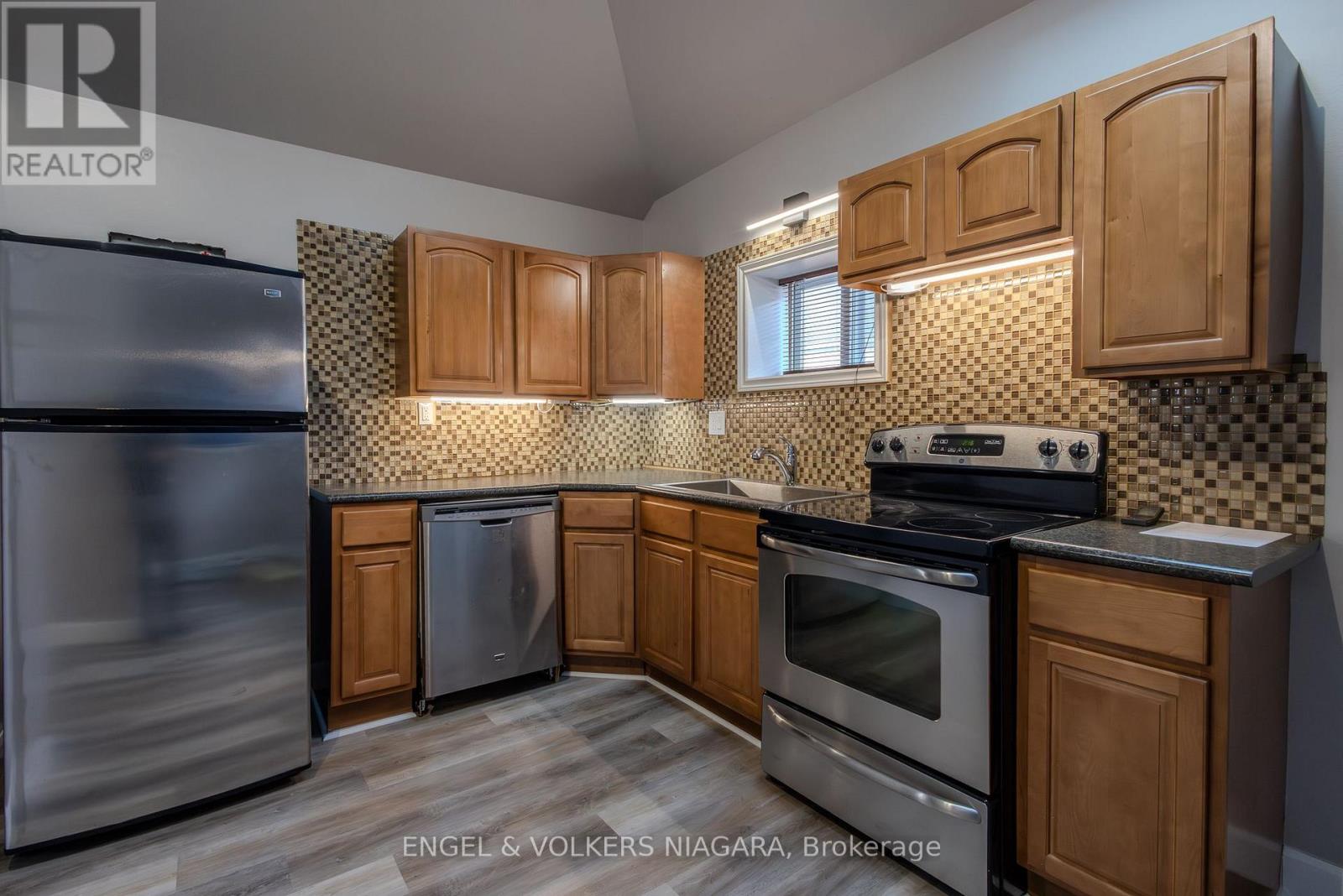 3786 St James Avenue, Niagara Falls, Ontario  L2J 2R1 - Photo 6 - X13566712