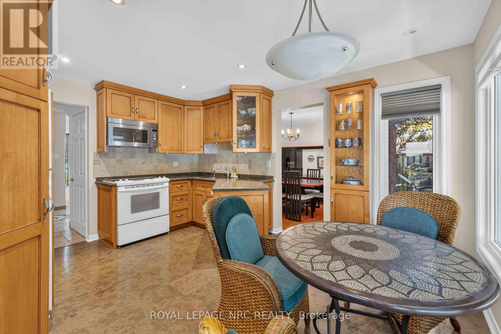 51 Forestview Drive, Hamilton, Ontario  L9H 6M7 - Photo 15 - X13566718
