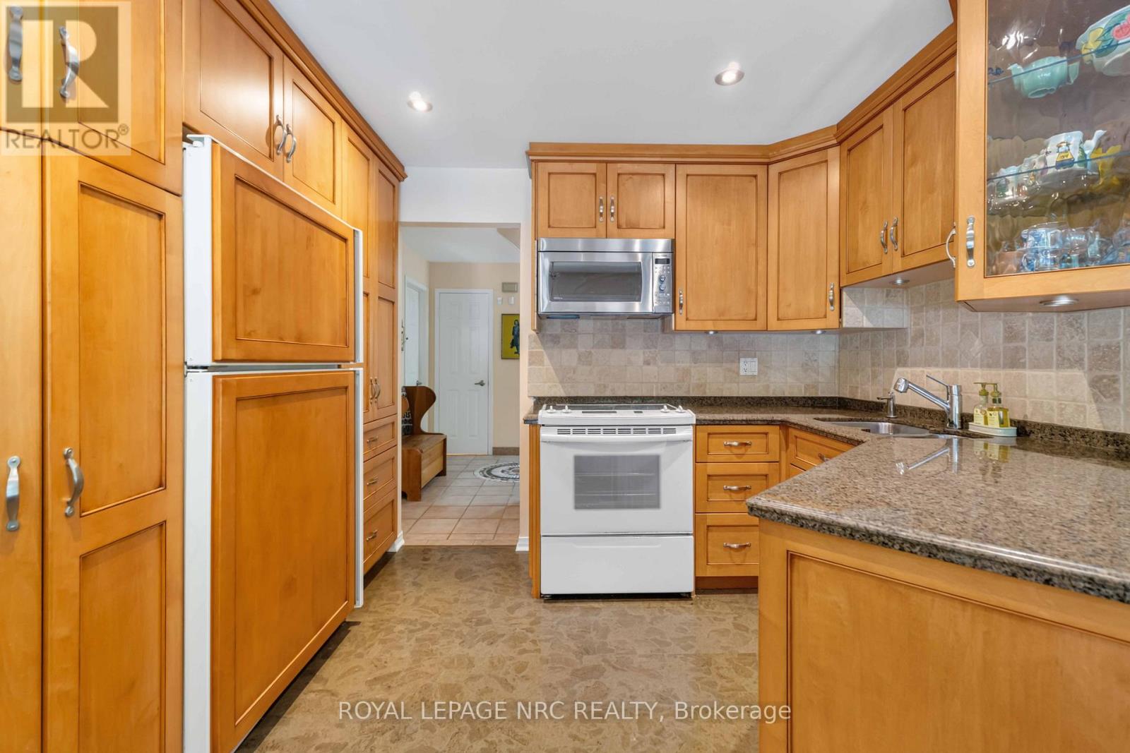 51 Forestview Drive, Hamilton, Ontario  L9H 6M7 - Photo 17 - X13566718