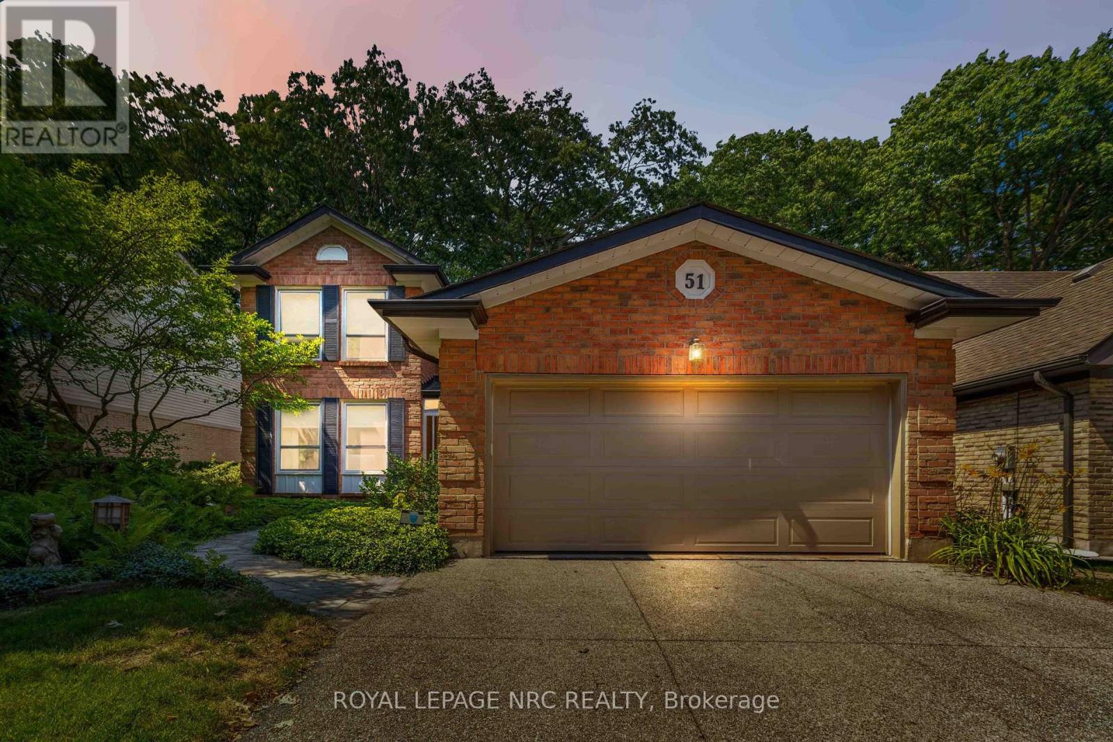 51 Forestview Drive, Hamilton, Ontario  L9H 6M7 - Photo 2 - X13566718