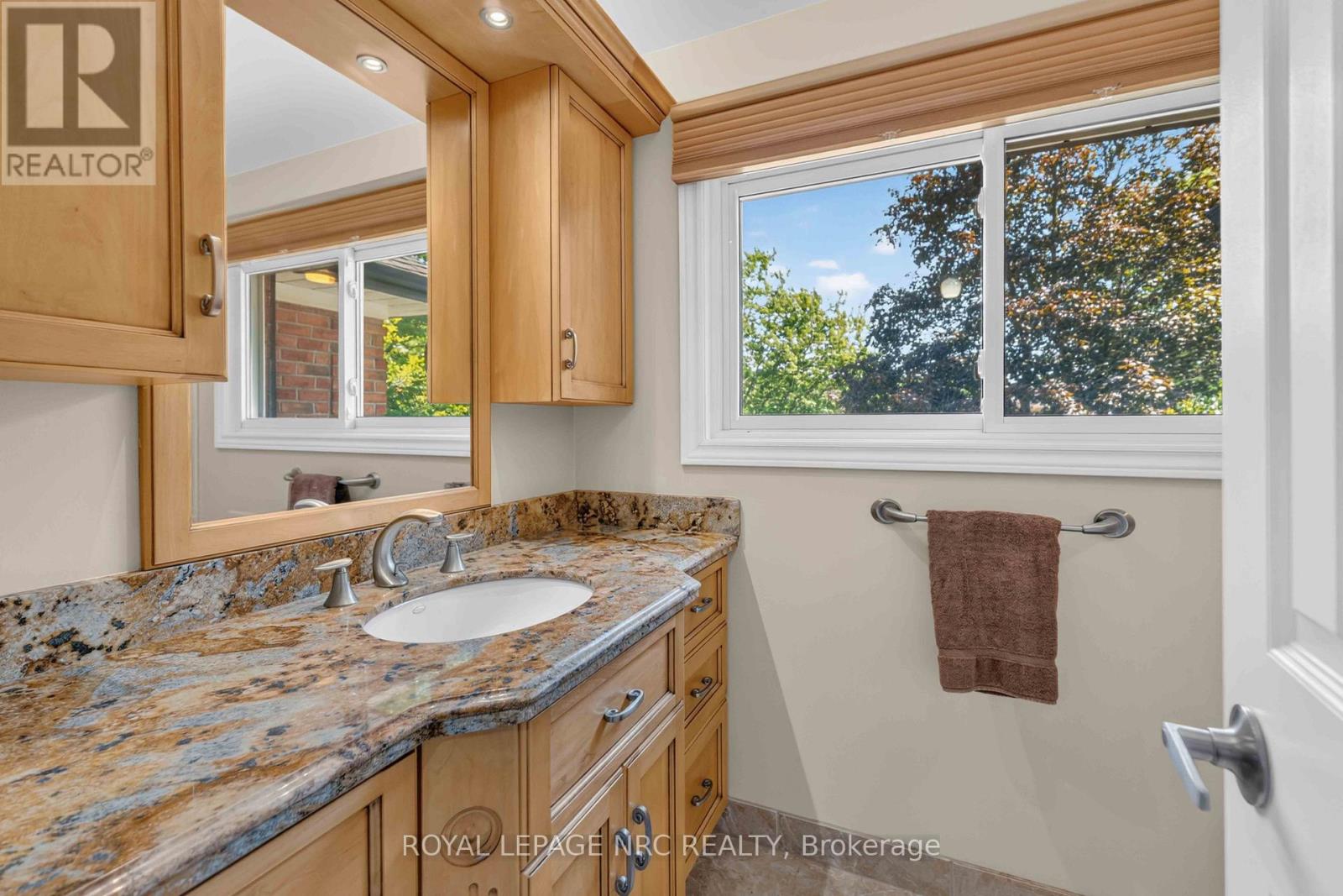 51 Forestview Drive, Hamilton, Ontario  L9H 6M7 - Photo 29 - X13566718