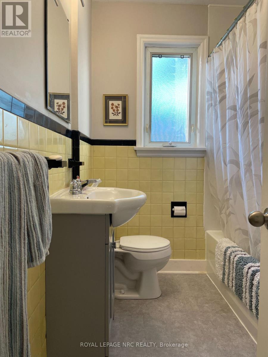 22 Dunblane Avenue, St. Catharines, Ontario  L2M 3Z7 - Photo 12 - X13567236