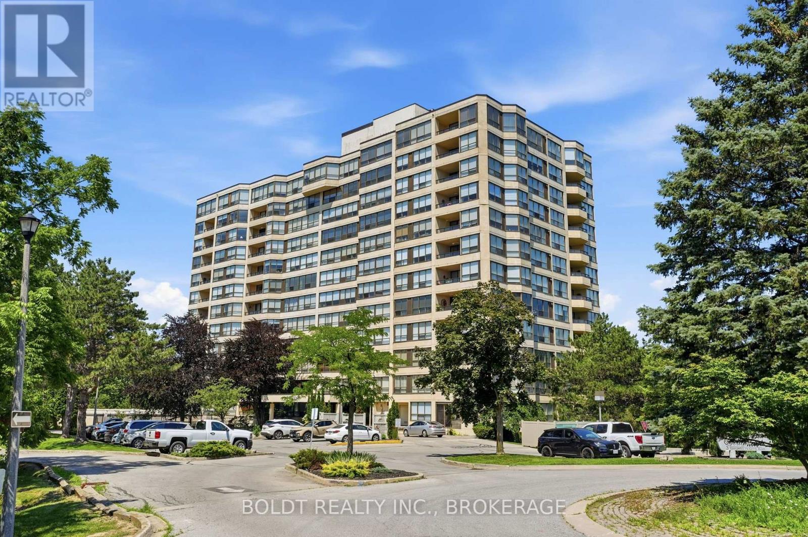 702 - 3 TOWERING HEIGHTS BOULEVARD, St. Catharines, Ontario