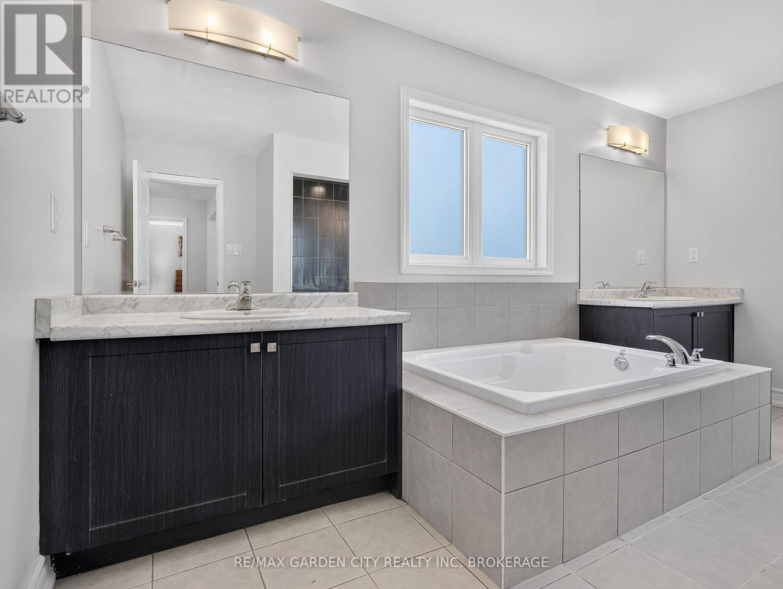 7568 Tupelo Crescent, Niagara Falls, Ontario  L2H 3S5 - Photo 29 - X13567798