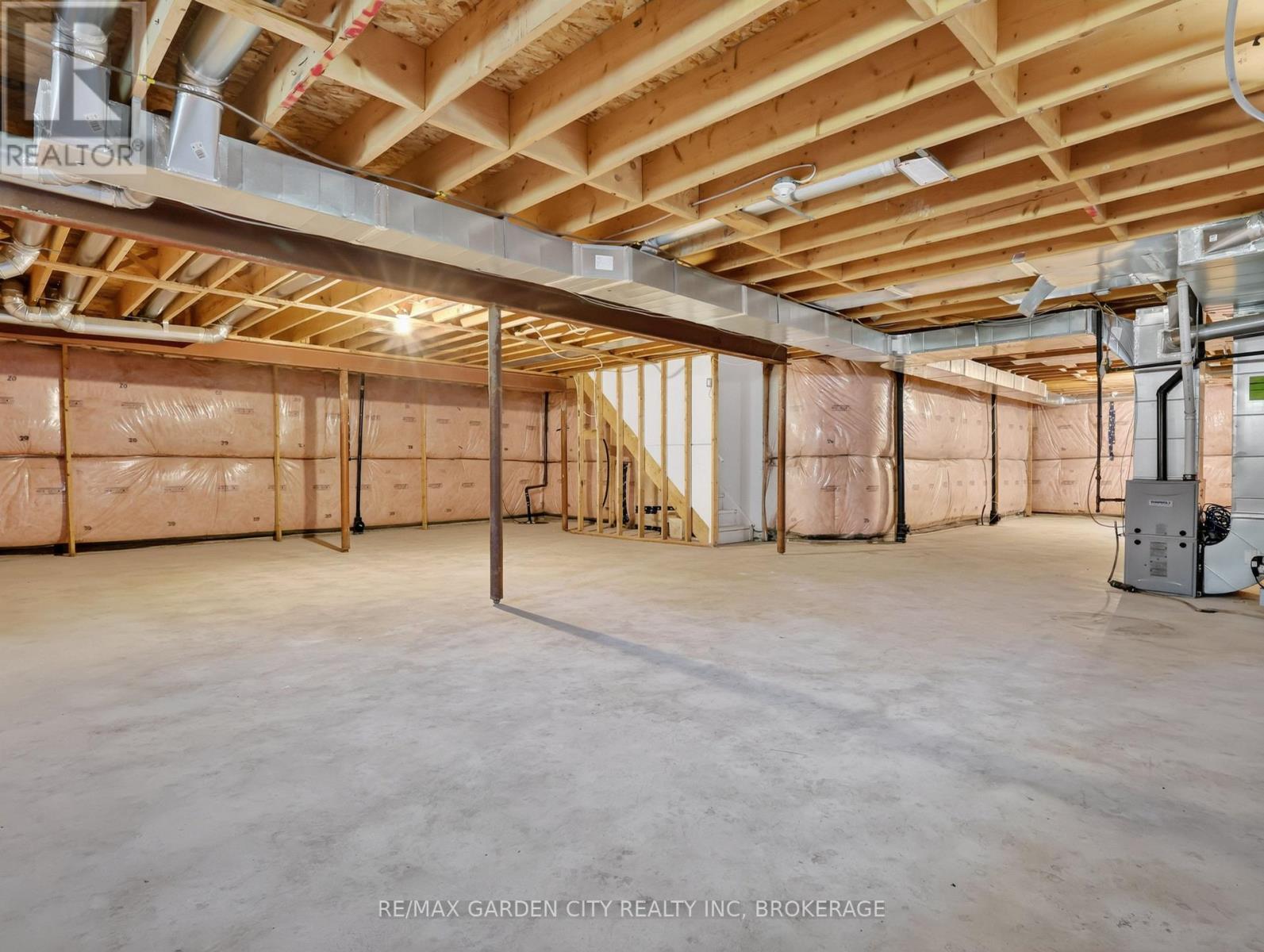 7568 Tupelo Crescent, Niagara Falls, Ontario  L2H 3S5 - Photo 45 - X13567798