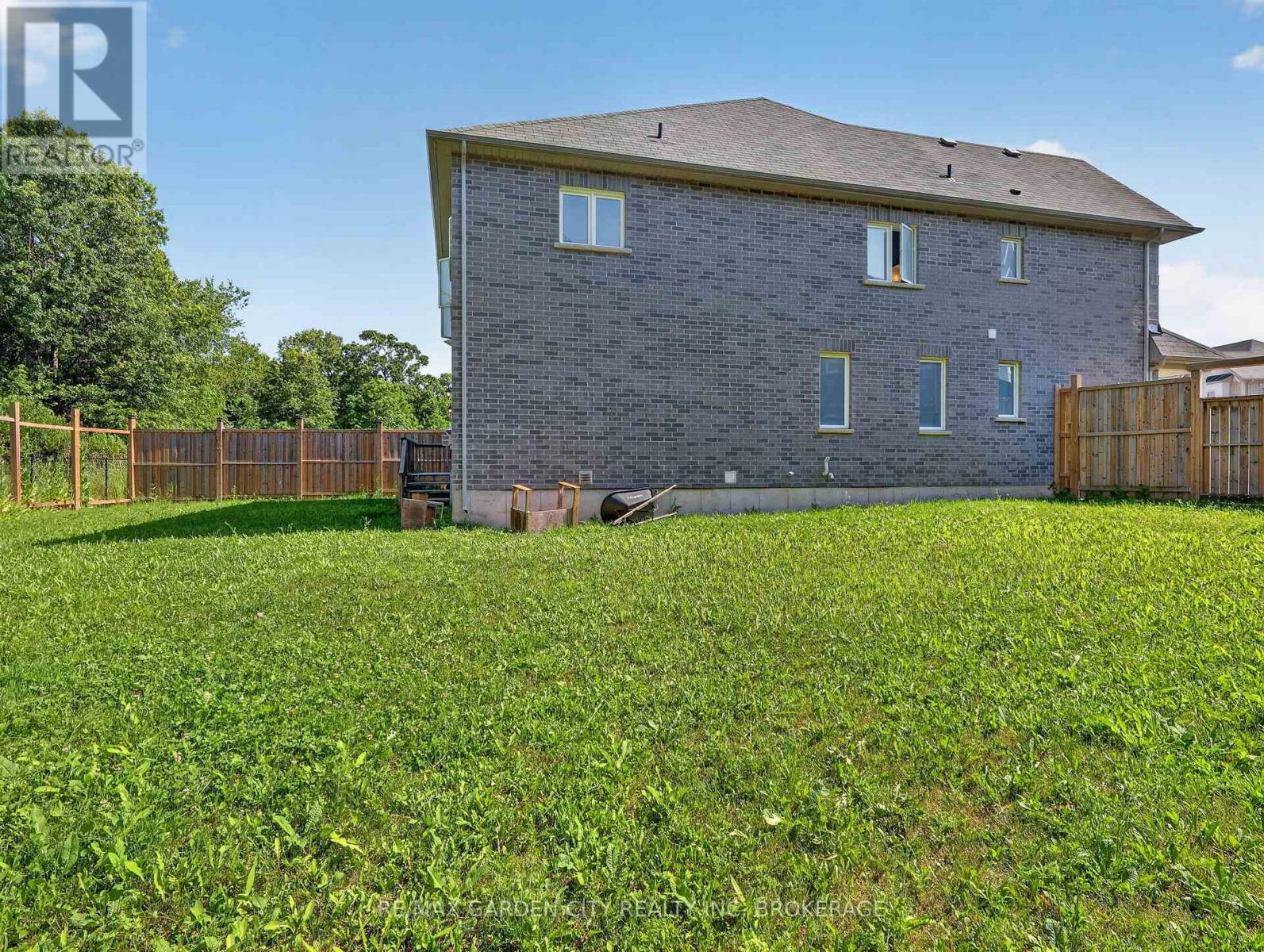 7568 Tupelo Crescent, Niagara Falls, Ontario  L2H 3S5 - Photo 5 - X13567798