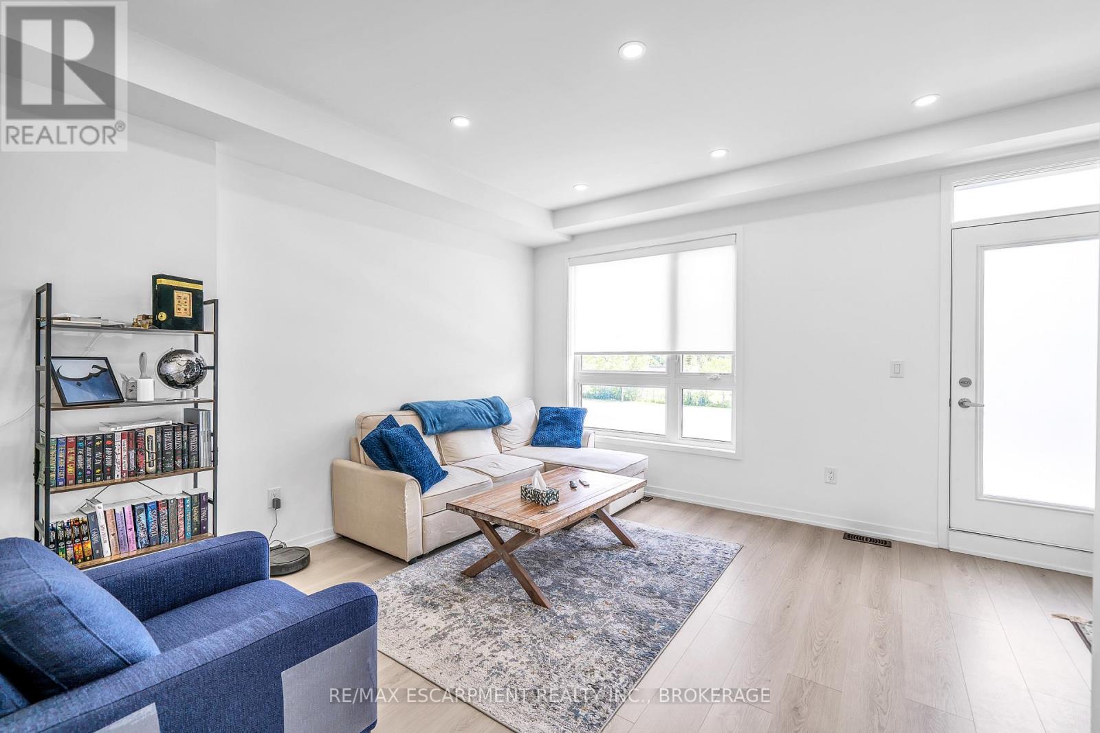 31 Pegler Street, Ajax, Ontario  L1S 7M3 - Photo 12 - E13568004
