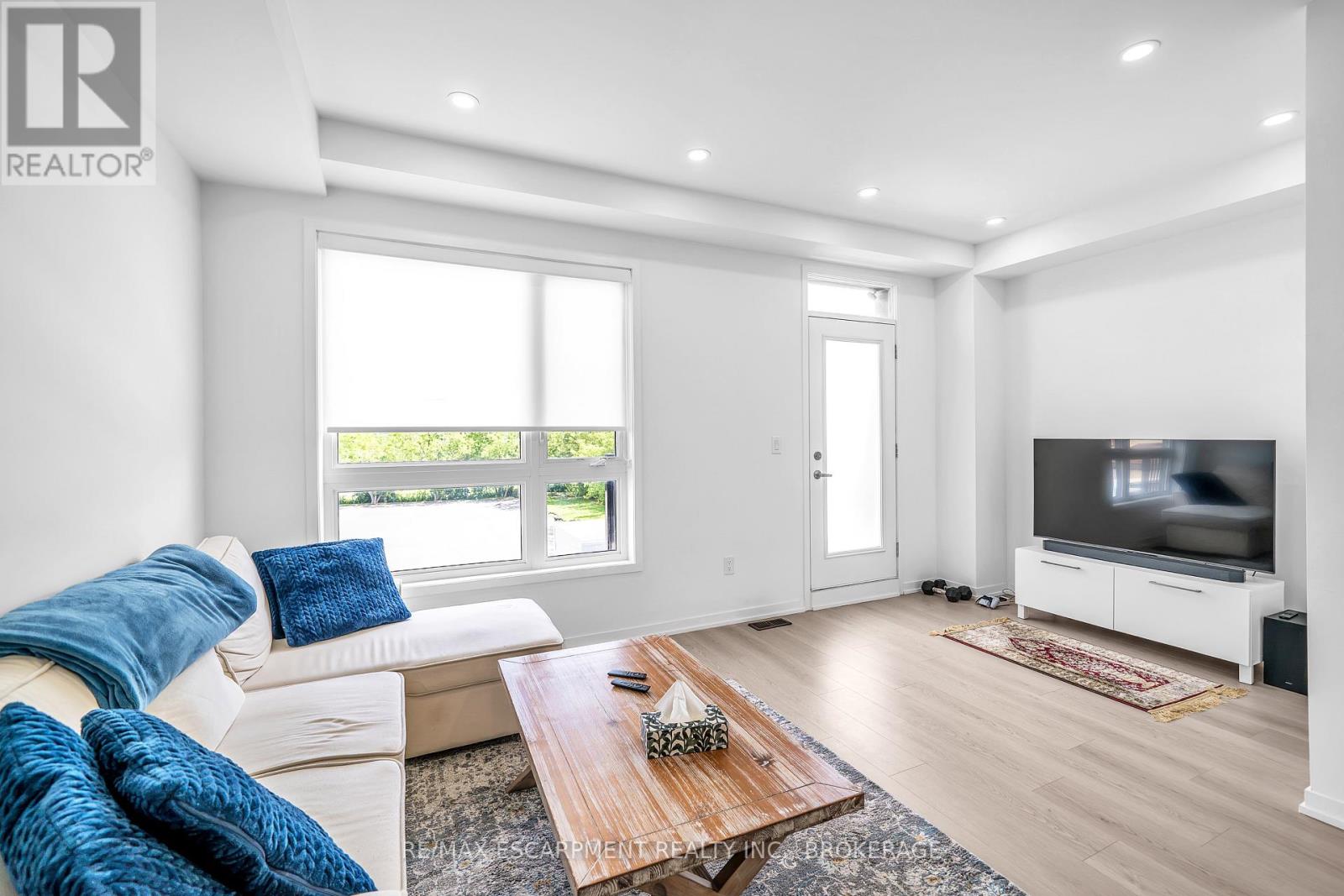31 Pegler Street, Ajax, Ontario  L1S 7M3 - Photo 14 - E13568004