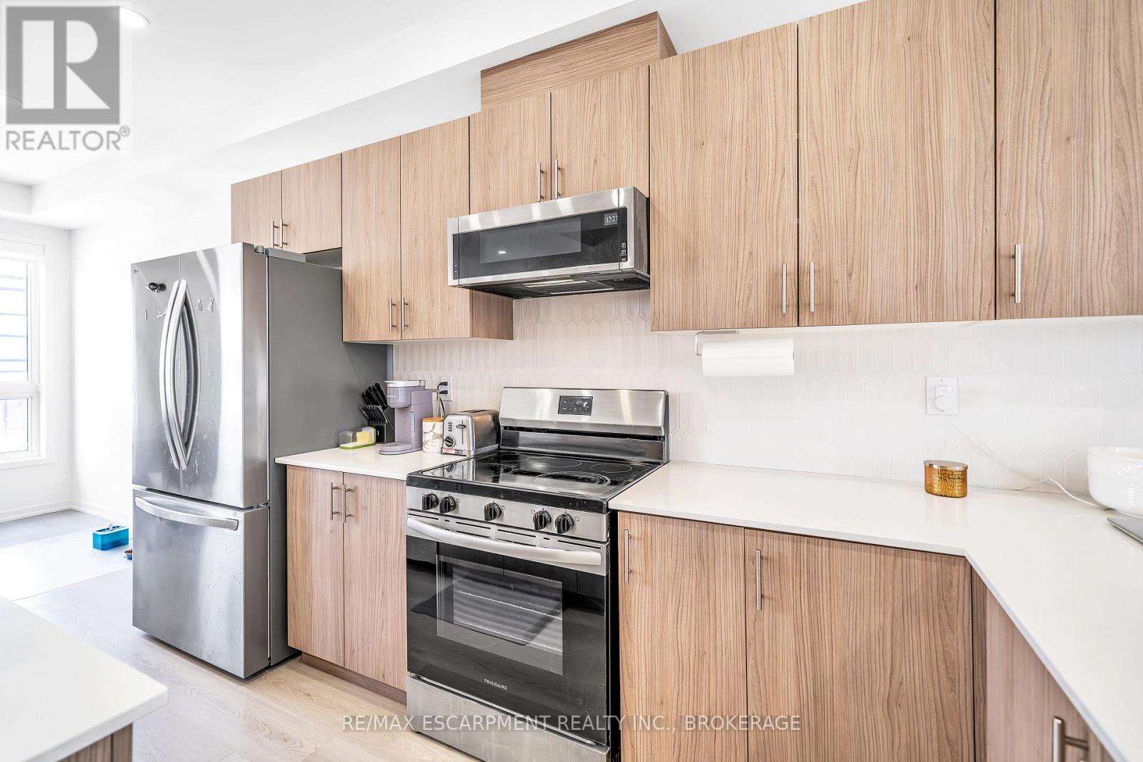 31 Pegler Street, Ajax, Ontario  L1S 7M3 - Photo 18 - E13568004