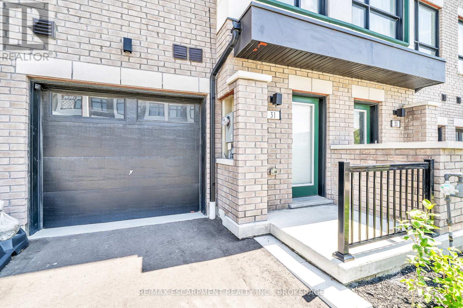 31 Pegler Street, Ajax, Ontario  L1S 7M3 - Photo 2 - E13568004