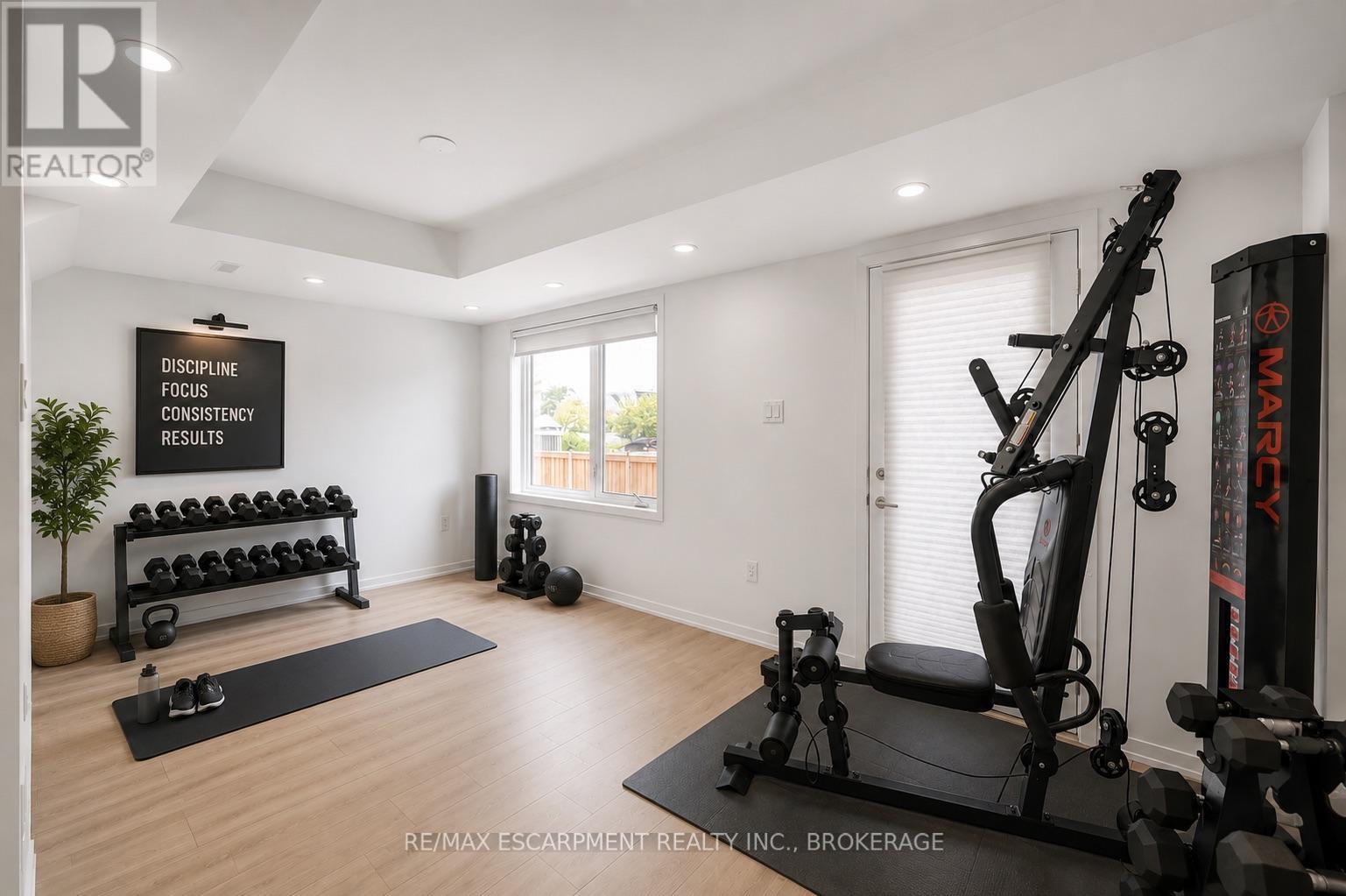 31 Pegler Street, Ajax, Ontario  L1S 7M3 - Photo 4 - E13568004