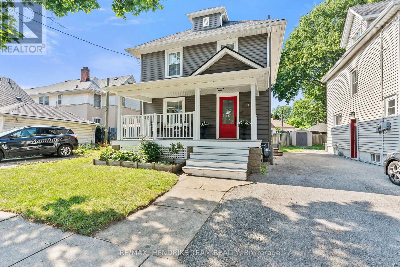 69 CHAPLIN AVENUE, St. Catharines, Ontario