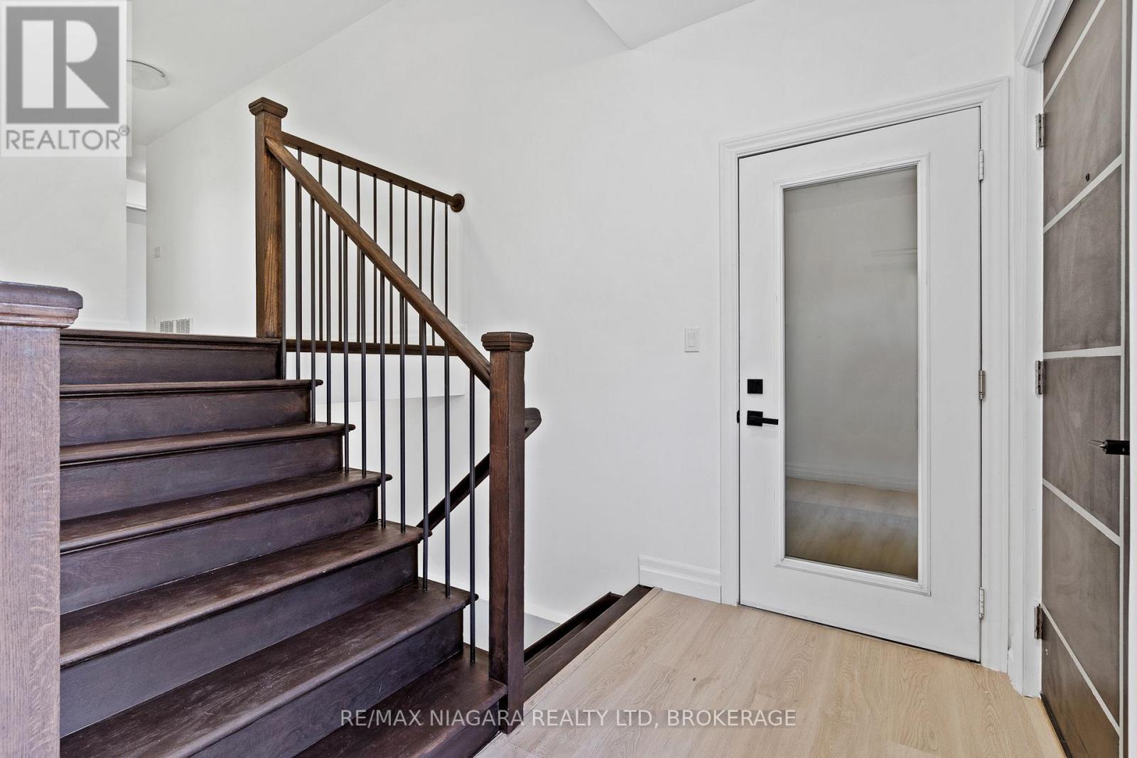 46a Pelham Road, St. Catharines, Ontario  L2S 1R4 - Photo 3 - X13568274
