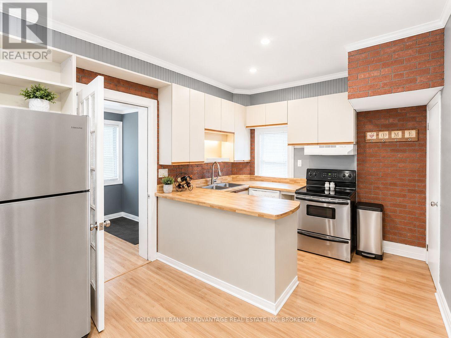 64 Pine Street N, Thorold, Ontario  L2V 2N9 - Photo 9 - X13568416