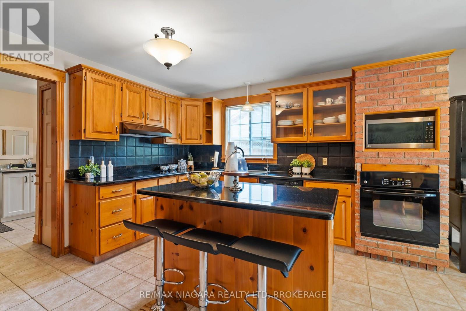 6370 Emma Street, Niagara Falls, Ontario  L2J 4H7 - Photo 13 - X13568618